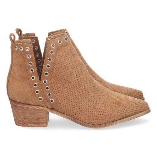Botin de Tacon con Tachas y Hebilla