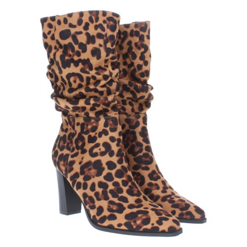 Bota de tacón con caña arrugada