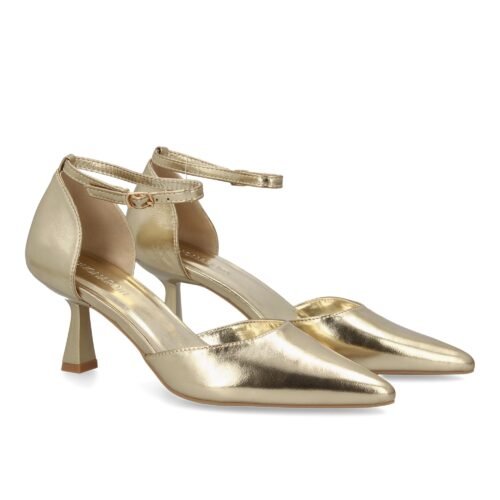 Zapato de salón con cierre de hebilla